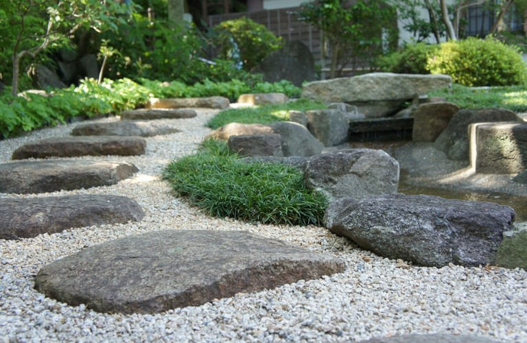 庭石